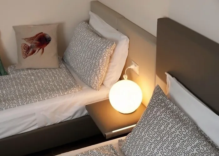 Couette-café Raffaello A Mare 4*