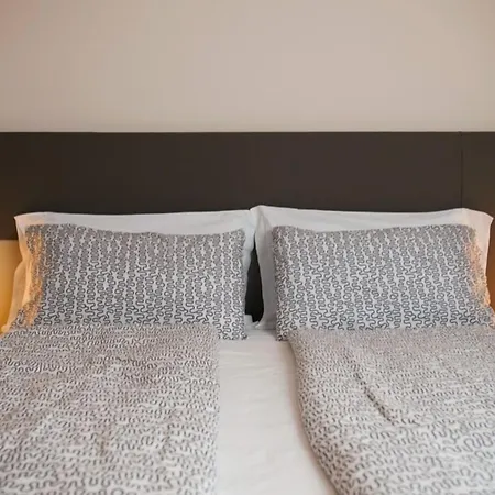 拉斐尔滨海住宿加早餐旅馆 4* Montesilvano Marina