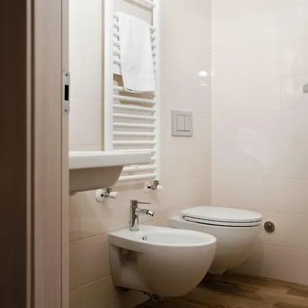 Bed & Breakfast Raffaello A Mare 4*