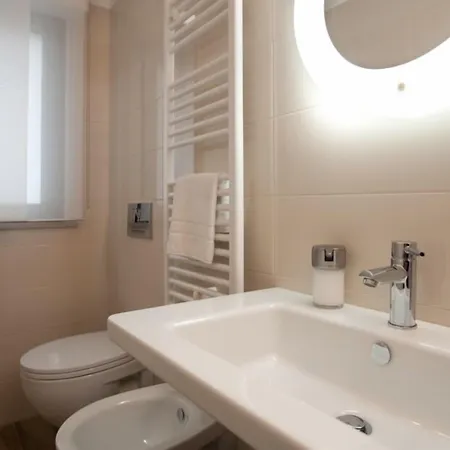 Bed & Breakfast Raffaello A Mare 4*