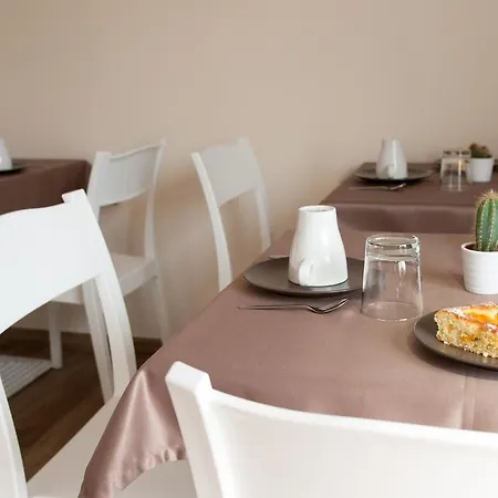 拉斐尔滨海住宿加早餐旅馆 4* Montesilvano Marina