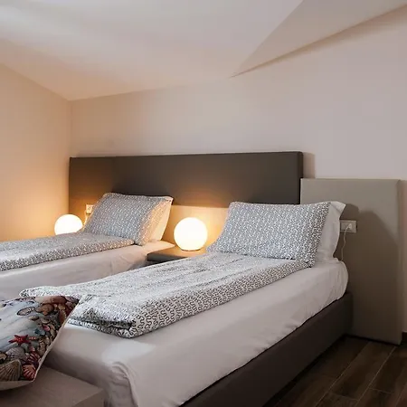 拉斐尔滨海住宿加早餐旅馆 4* Montesilvano Marina