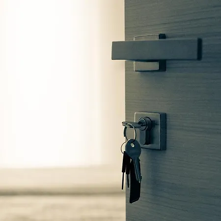 拉斐尔滨海住宿加早餐旅馆 住宿加早餐酒店 4*